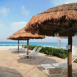 Brisas Beachfront In Zone Cancun